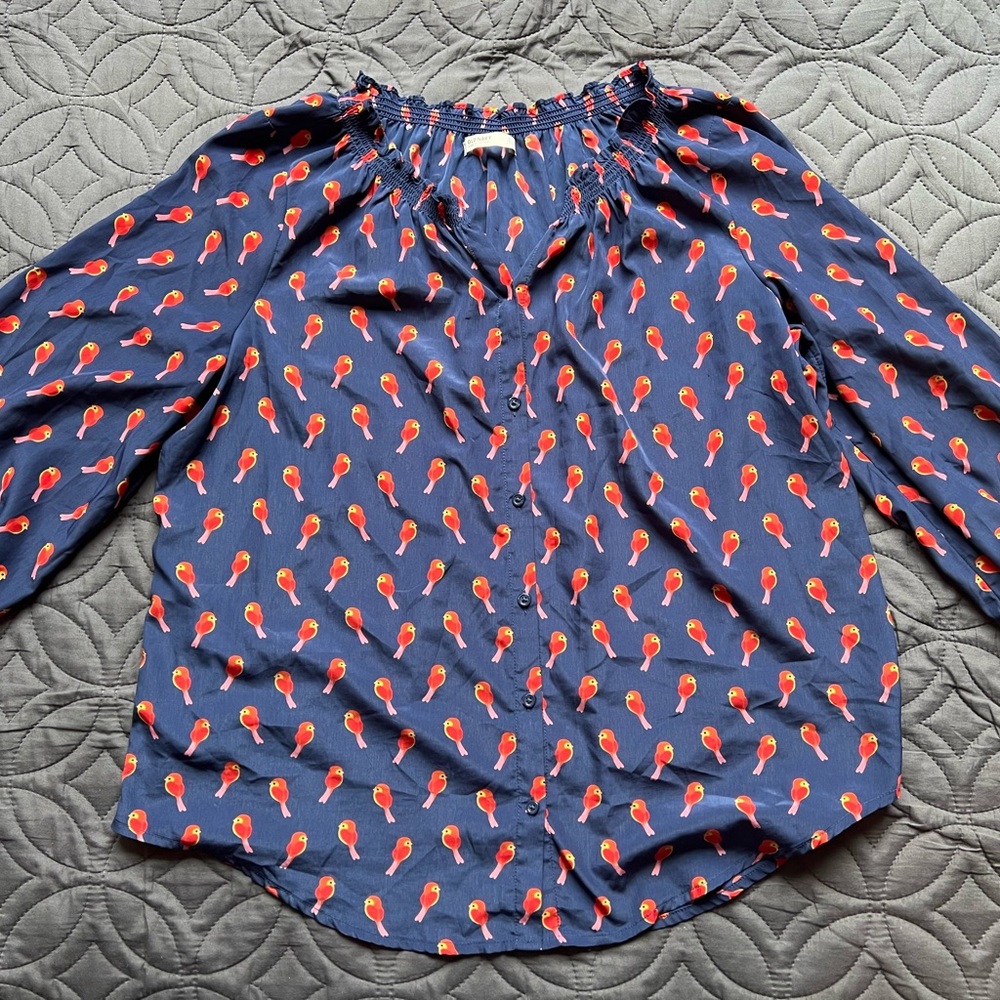 Old Navy Blue Women's Button-Front Peasant Blouse with Red Bird print size XL